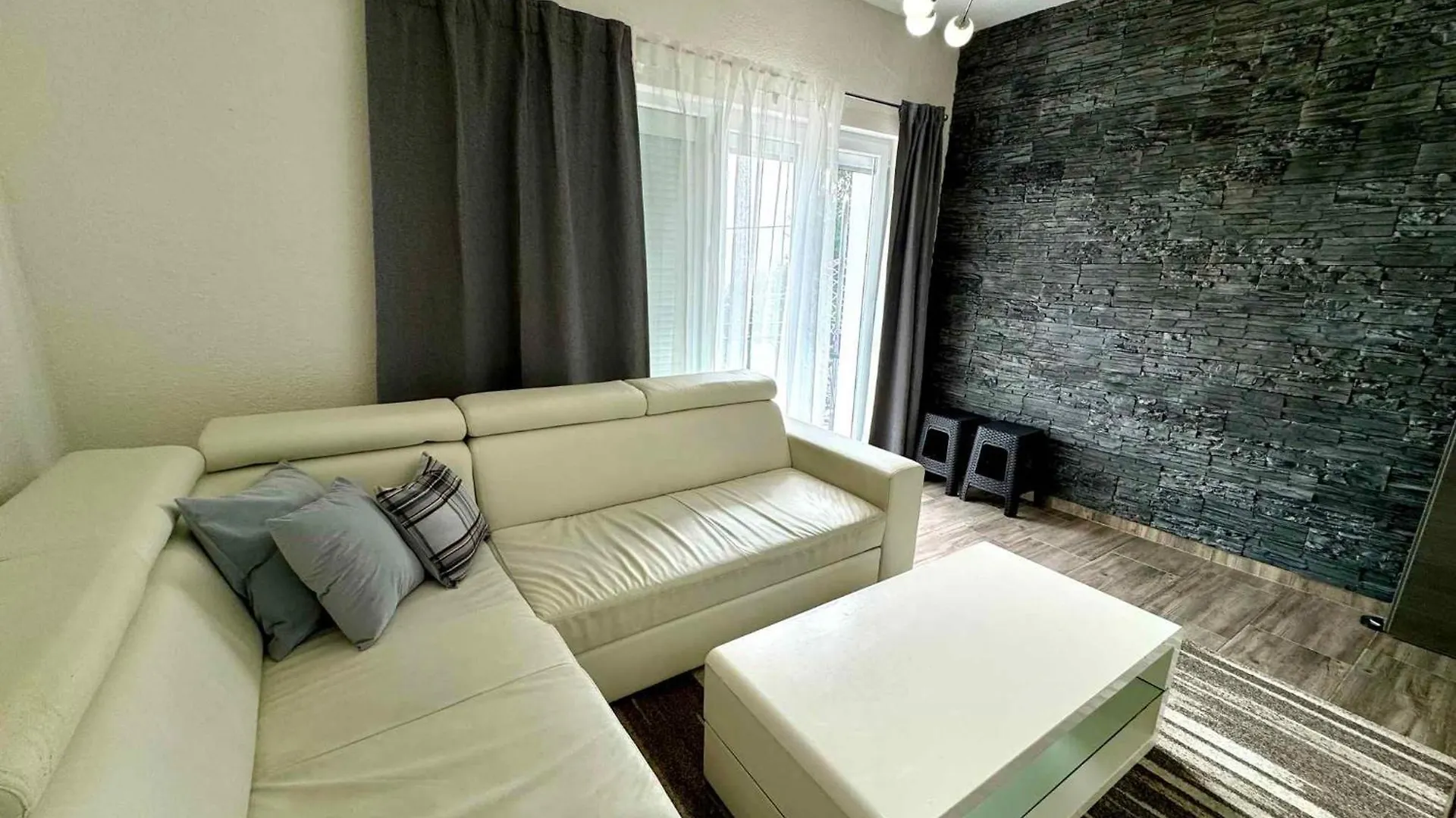 Apartment In Dramalj 44160
