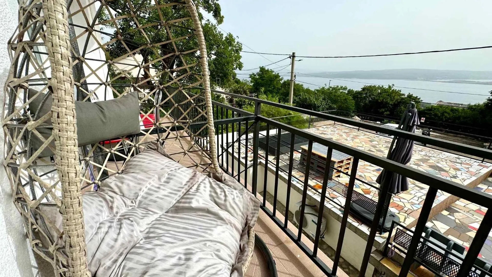 Apartment In Dramalj 44160